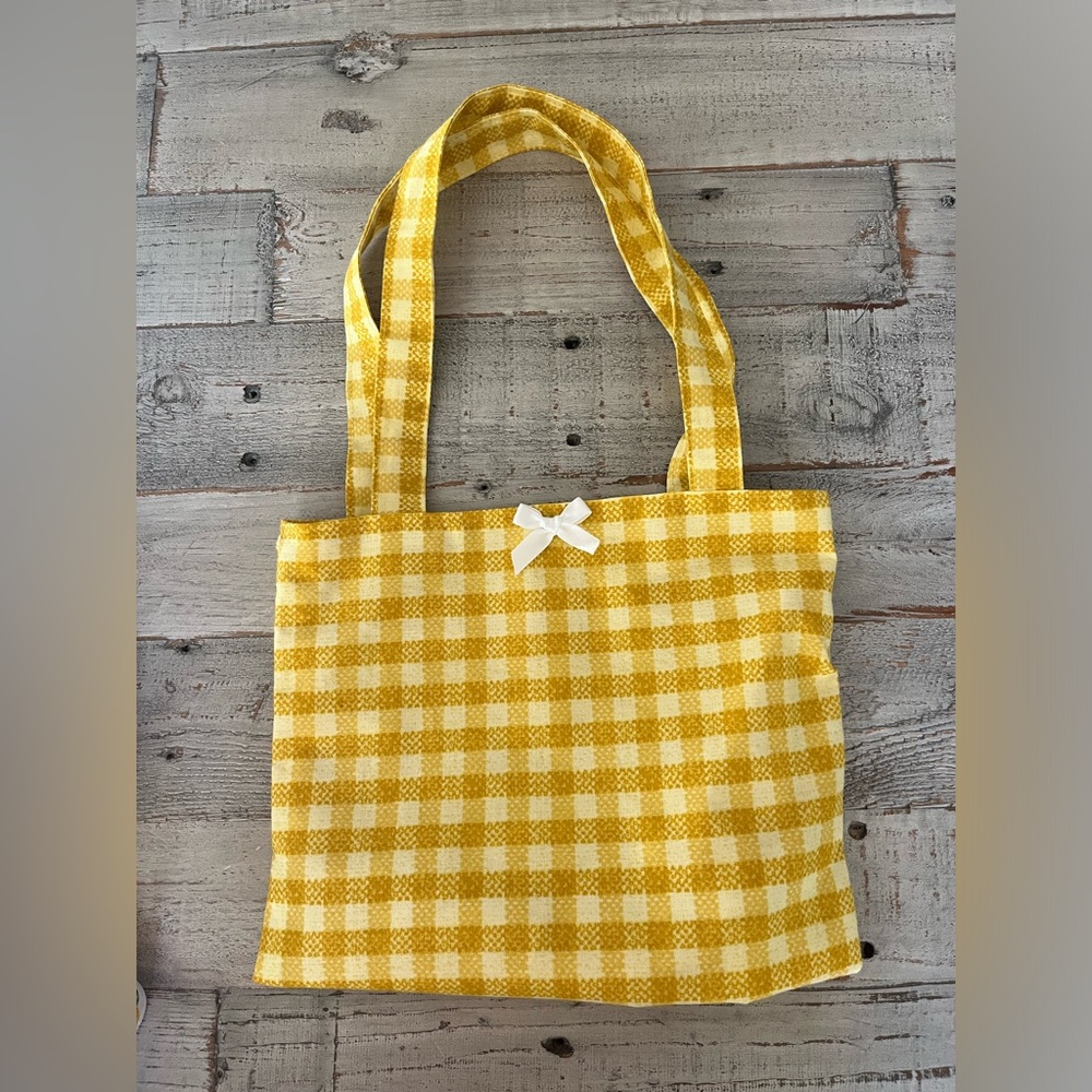 Small plaid tote bag